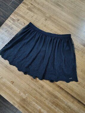 Hollister Lined Black Mini Pull On Embroidered Mesh Overlay Skirt Size XS